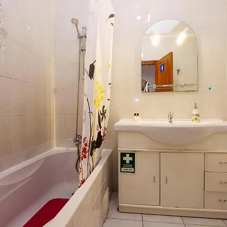 Dona Ana * لاغوس